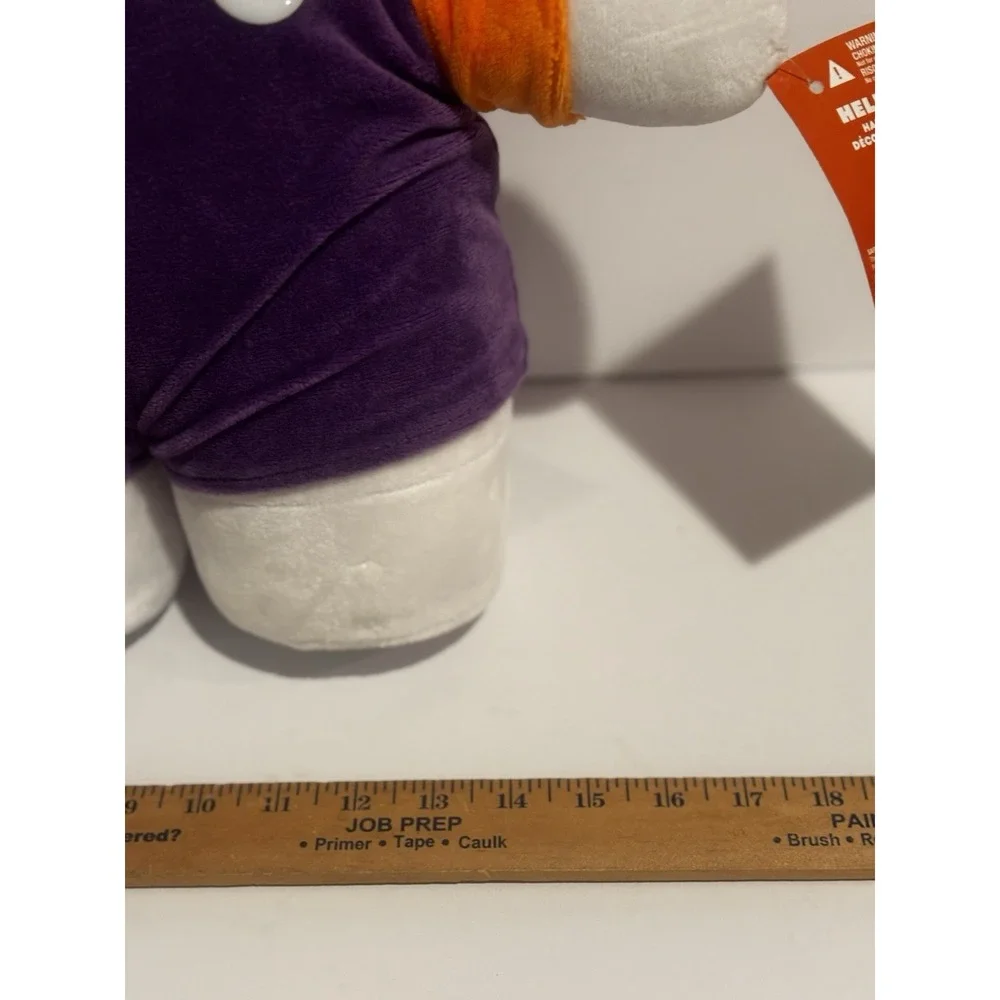 NEW Hello Kitty Tall Halloween Witch Greeter 22